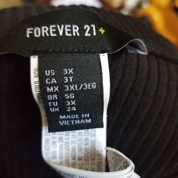 🦩3/$22 Forever21 plus size black pencil skirt - Picture 4 of 4